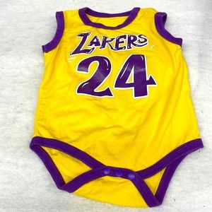 Lakers no 24 Bryant onesie bodysuit baby sz